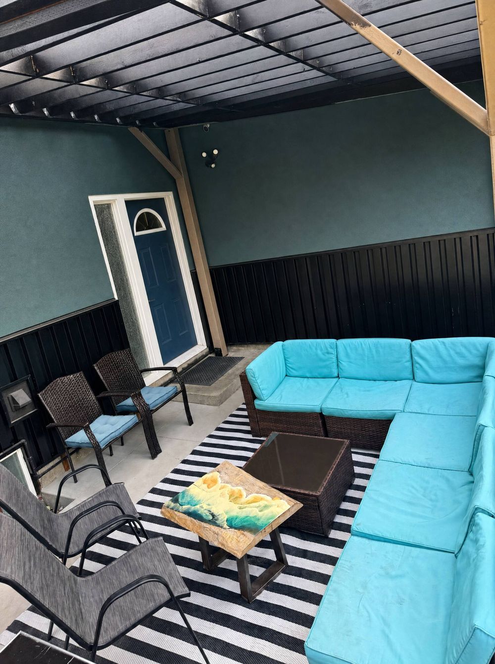 Covered patio lounge